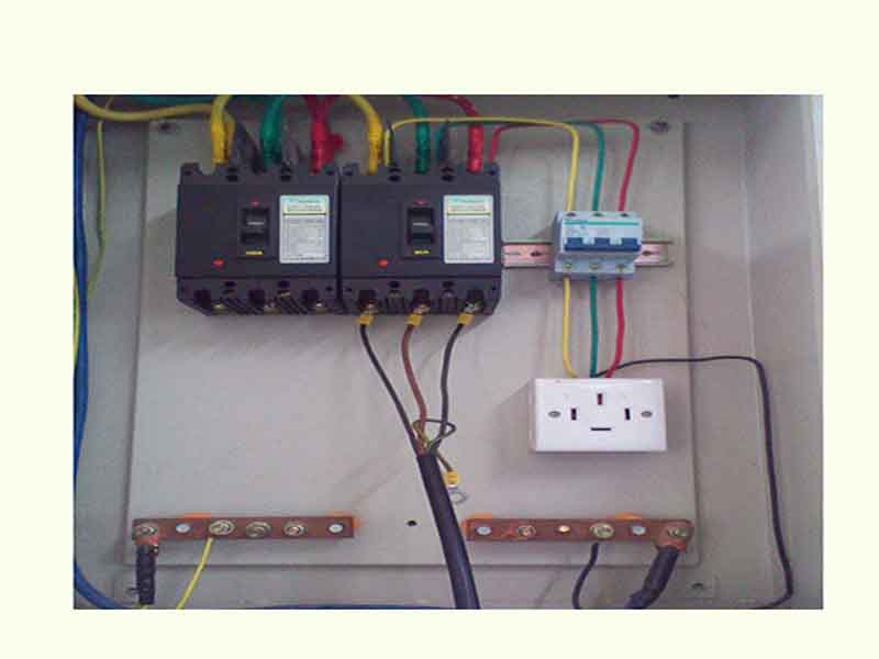  家里跳閘了推上去沒電，可能是出現(xiàn)了漏電保護(hù)器或者線路漏電的問題